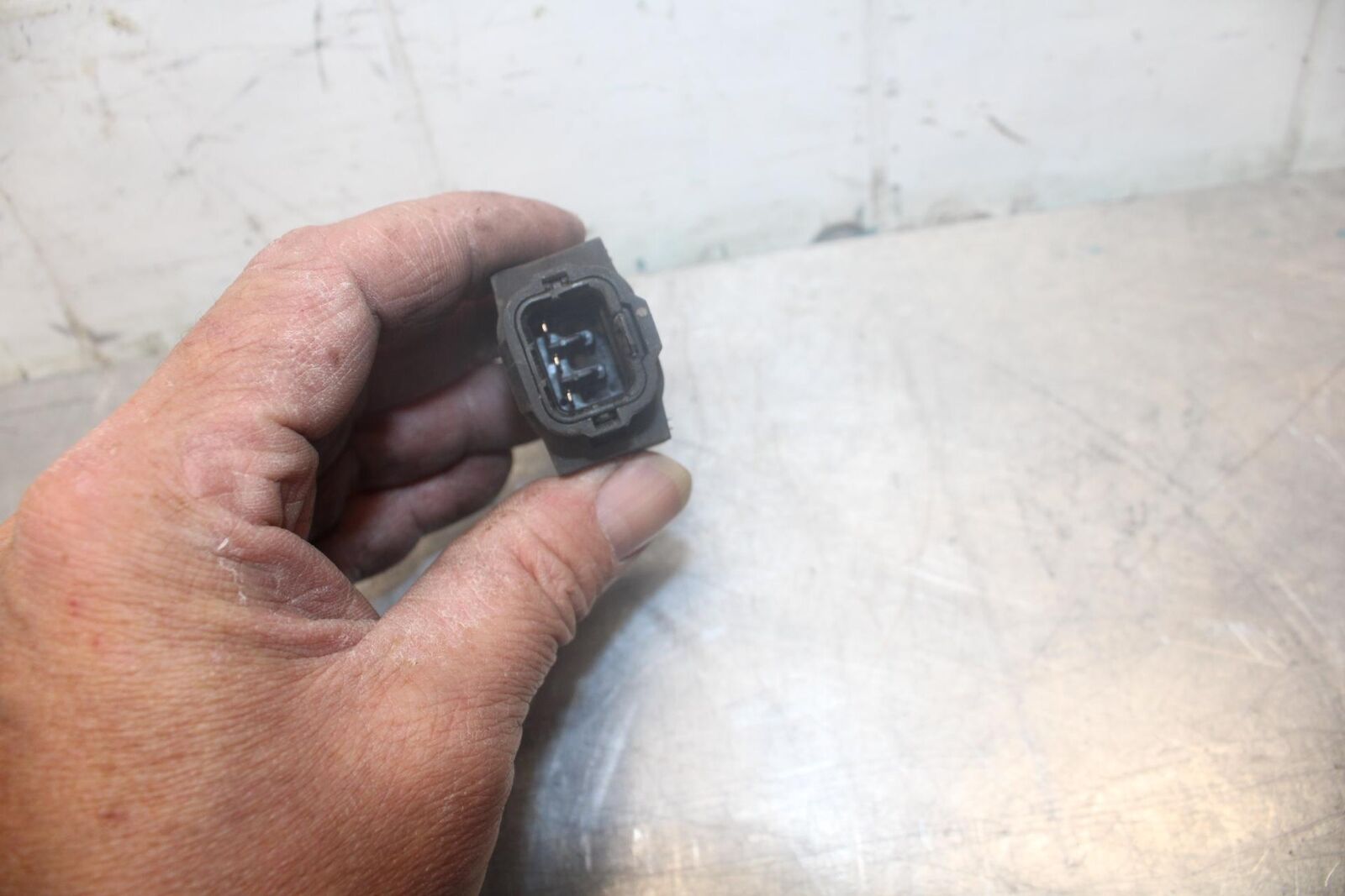 03-04 SUZUKI GSXR1000 TIP OVER BANK ANGLE CRASH SENSOR SWITCH  33960-06G00 BB459