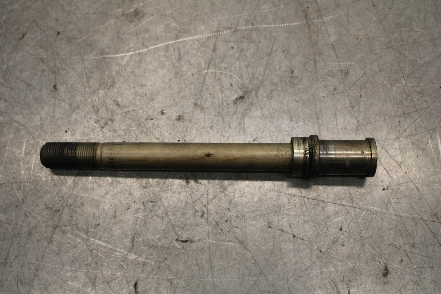 17 KAWASAKI Z900 ZR900 FRONT WHEEL RIM AXLE PIVOT BOLT BB549