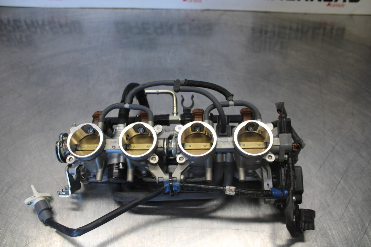 18 SUZUKI GSXR750 MAIN FUEL INJECTORS / THROTTLE BODIES BB891