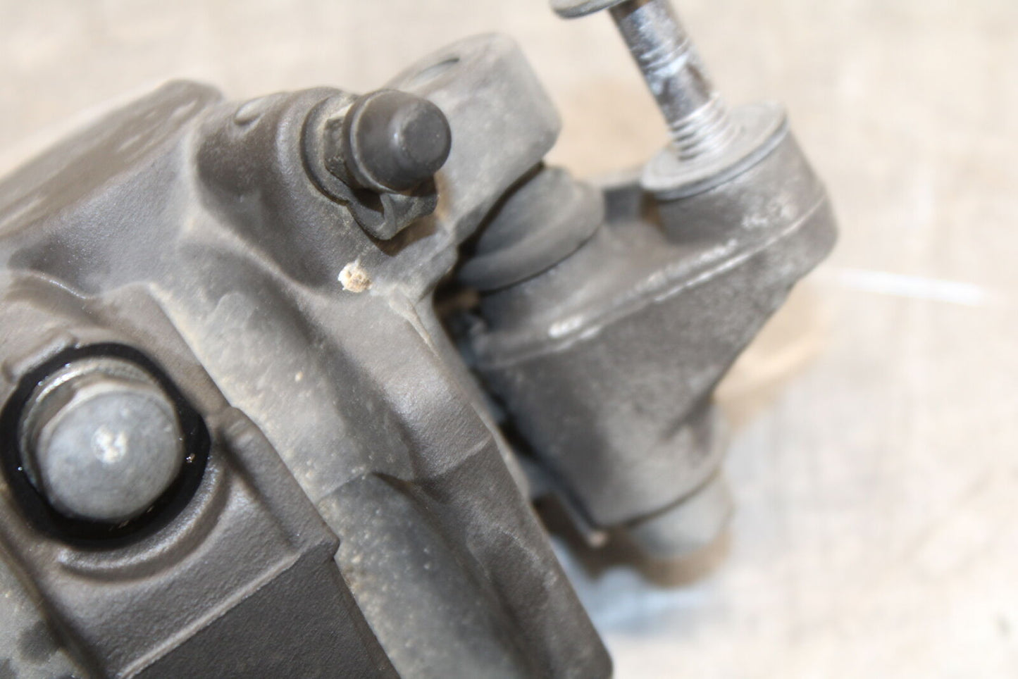 14-16 TRIUMPH AMERICA LT LEFT FRONT BRAKE CALIPER BB720