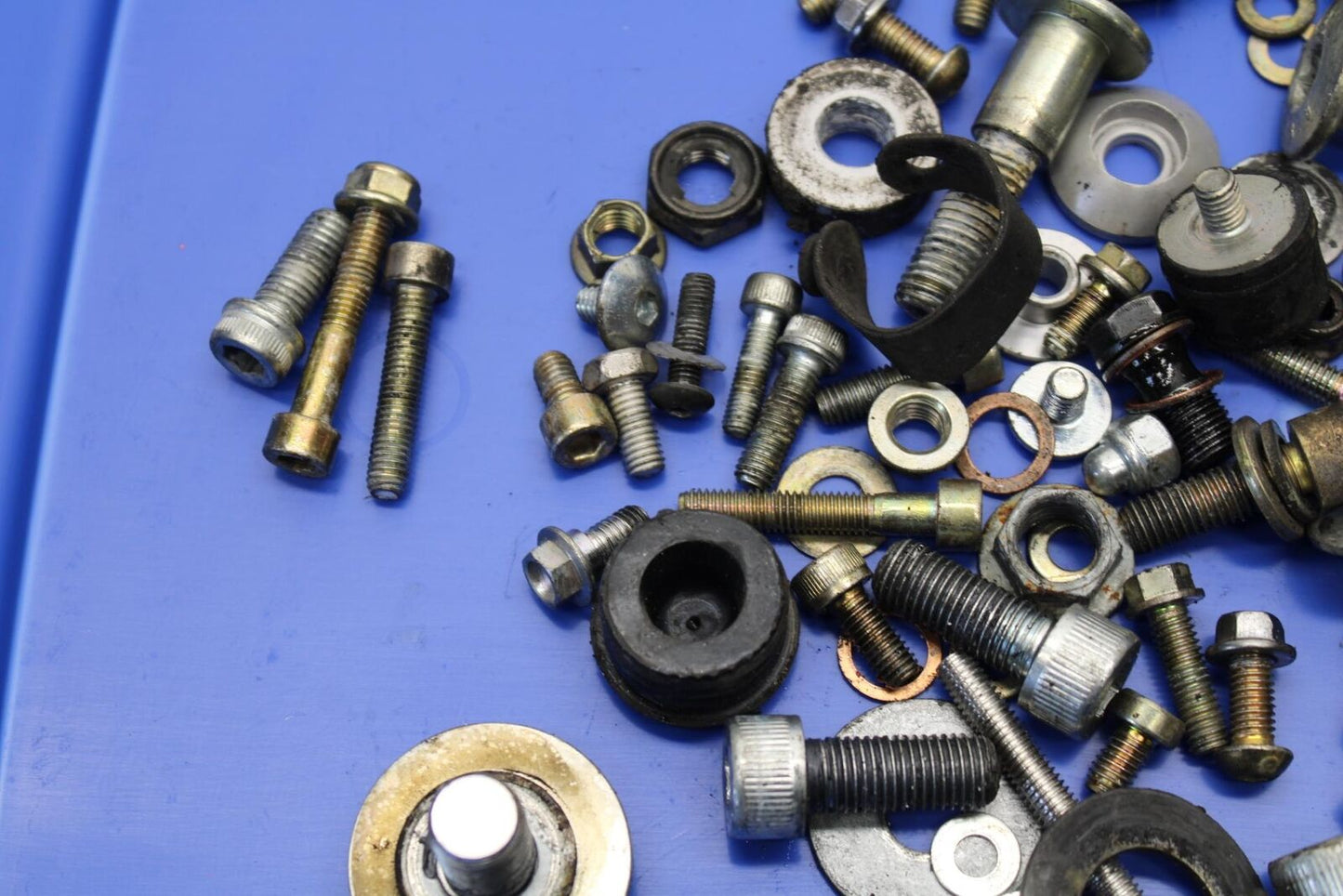 2005 Ducati Monster S2R MISCELLANEOUS BOLTS HARDWARE MOTOR SCREWS BB557