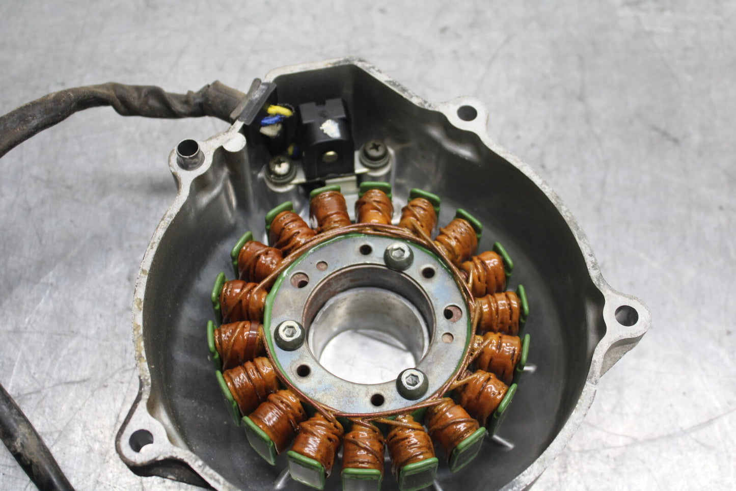 96-07 YAMAHA YZF600R STATOR GENERATOR ALTERNATOR MAGNETO & COVER BB746