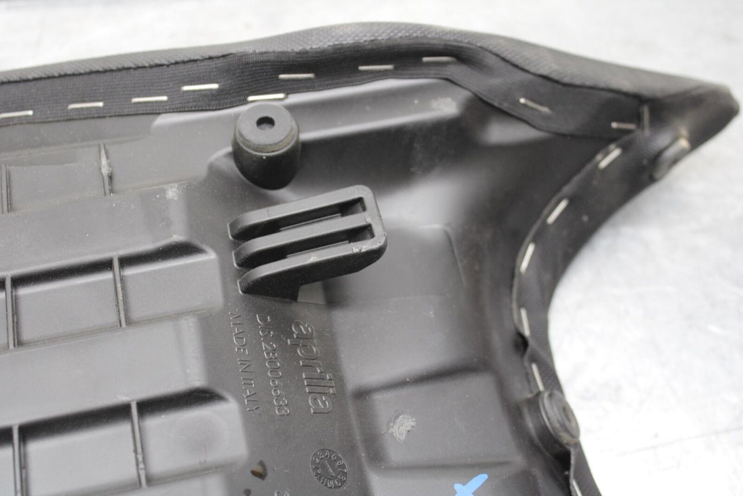 20-23 APRILIA RS660 FRONT DRIVERS SEAT PAD SADDLE PILLION BB611