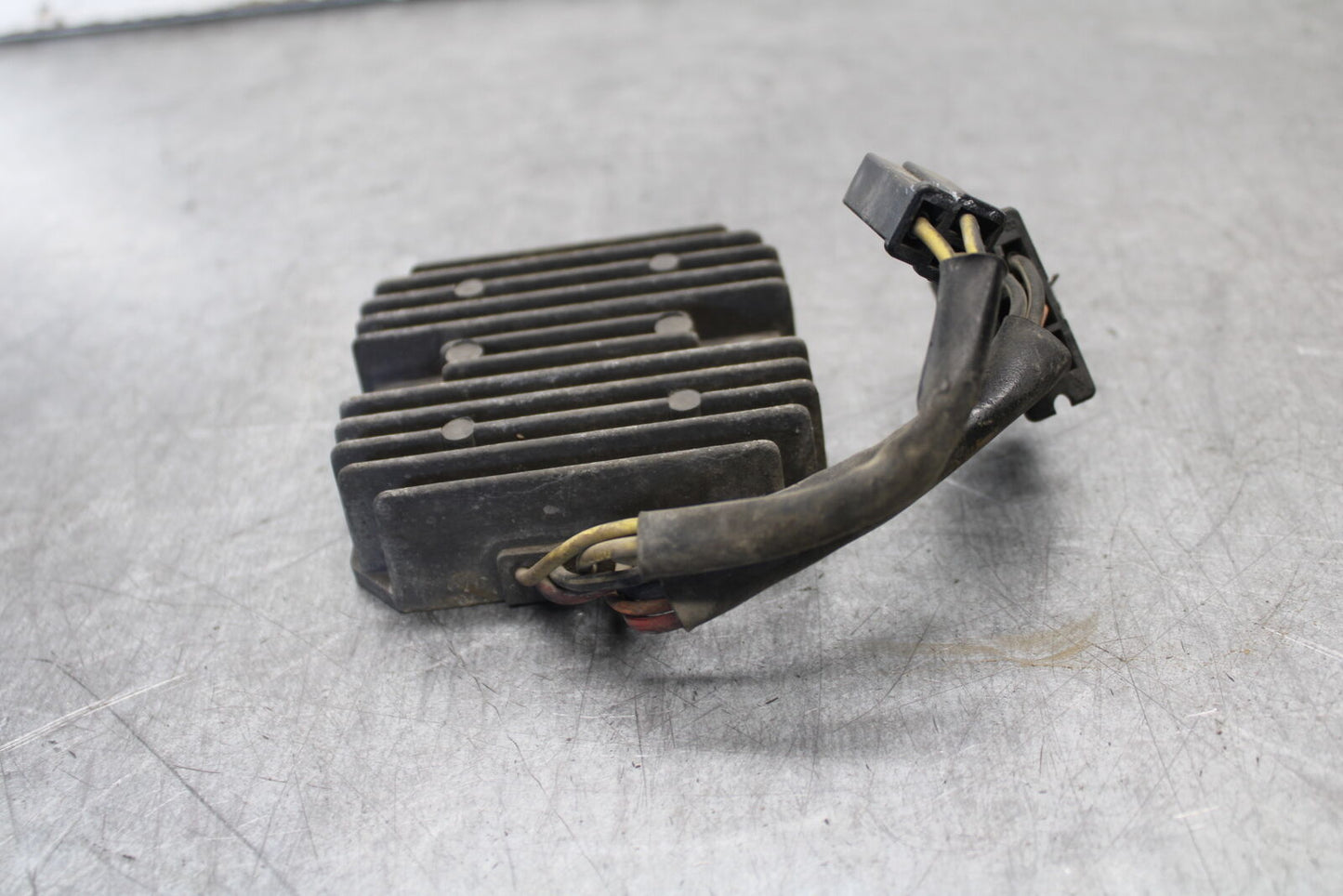 85-86 SUZUKI MADURA 1200 RECTIFIER VOLTAGE REGULATOR BB691