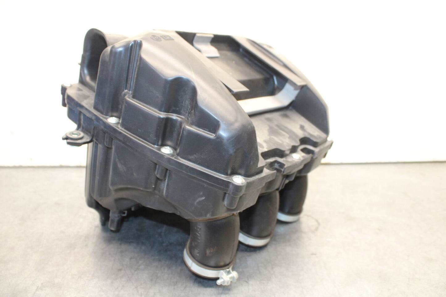 22-24 YAMAHA XSR900 AIRBOX AIR INTAKE FILTER BOX BB683