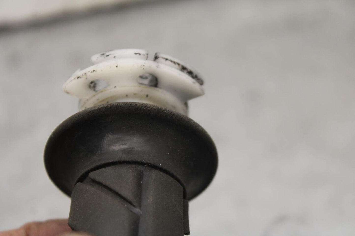 01-03 SUZUKI GSXR600 RIGHT THROTTLE GRIP BB639