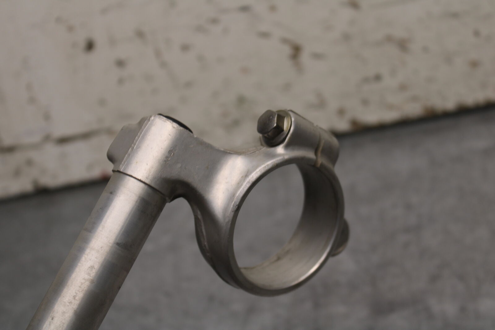 01-02 SUZUKI GSXR1000 RIGHT CLIP ON HANDLEBAR BB113