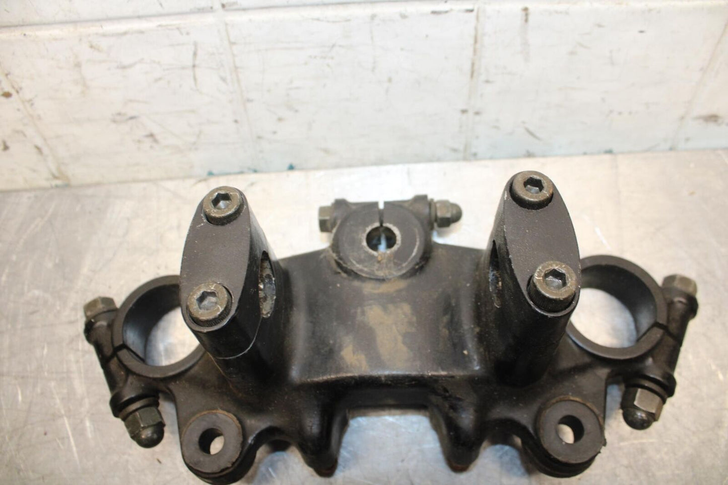 82-83 SUZUKI GS1100GL FORKS UPPER TRIPLE TREE CLAMP BB30