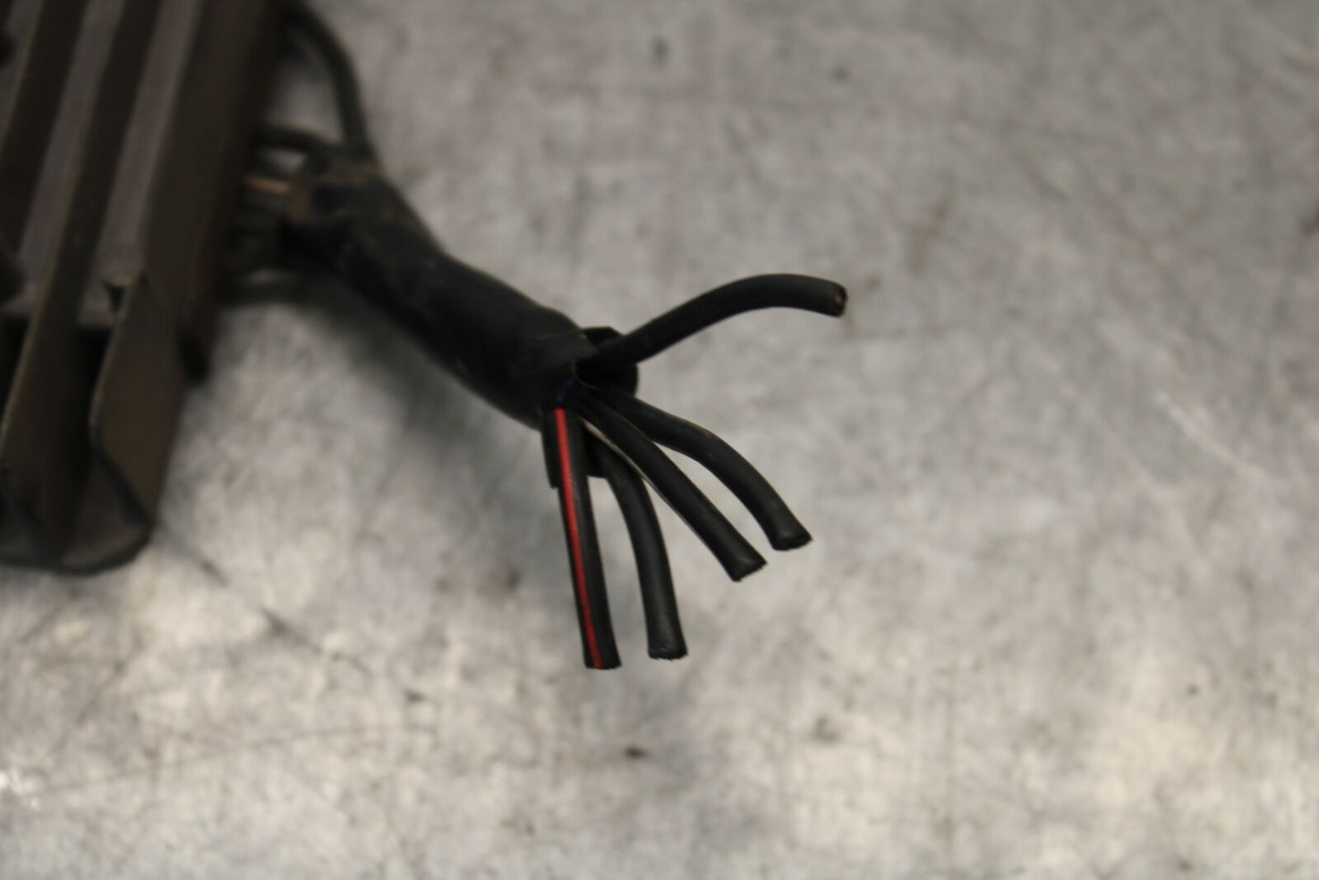 04-05 SUZUKI GSXR600 RECTIFIER VOLTAGE REGULATOR 32800-33E21 BB658