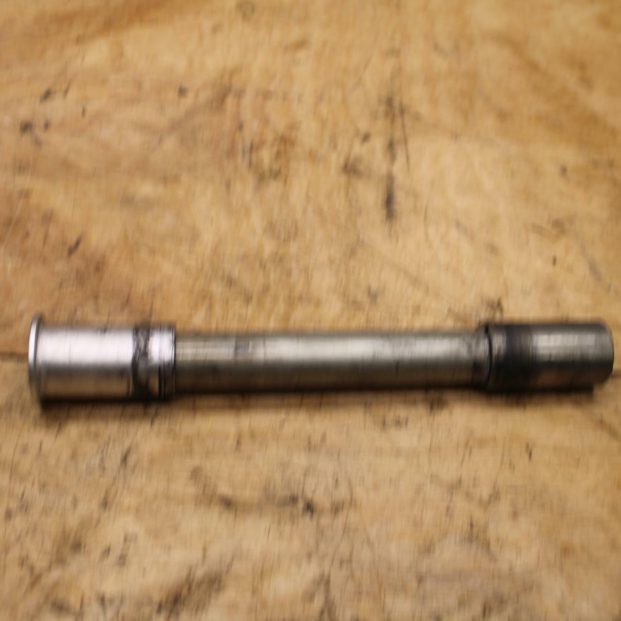 04-05 SUZUKI GSXR600 FRONT WHEEL RIM AXLE PIVOT BOLT BB329