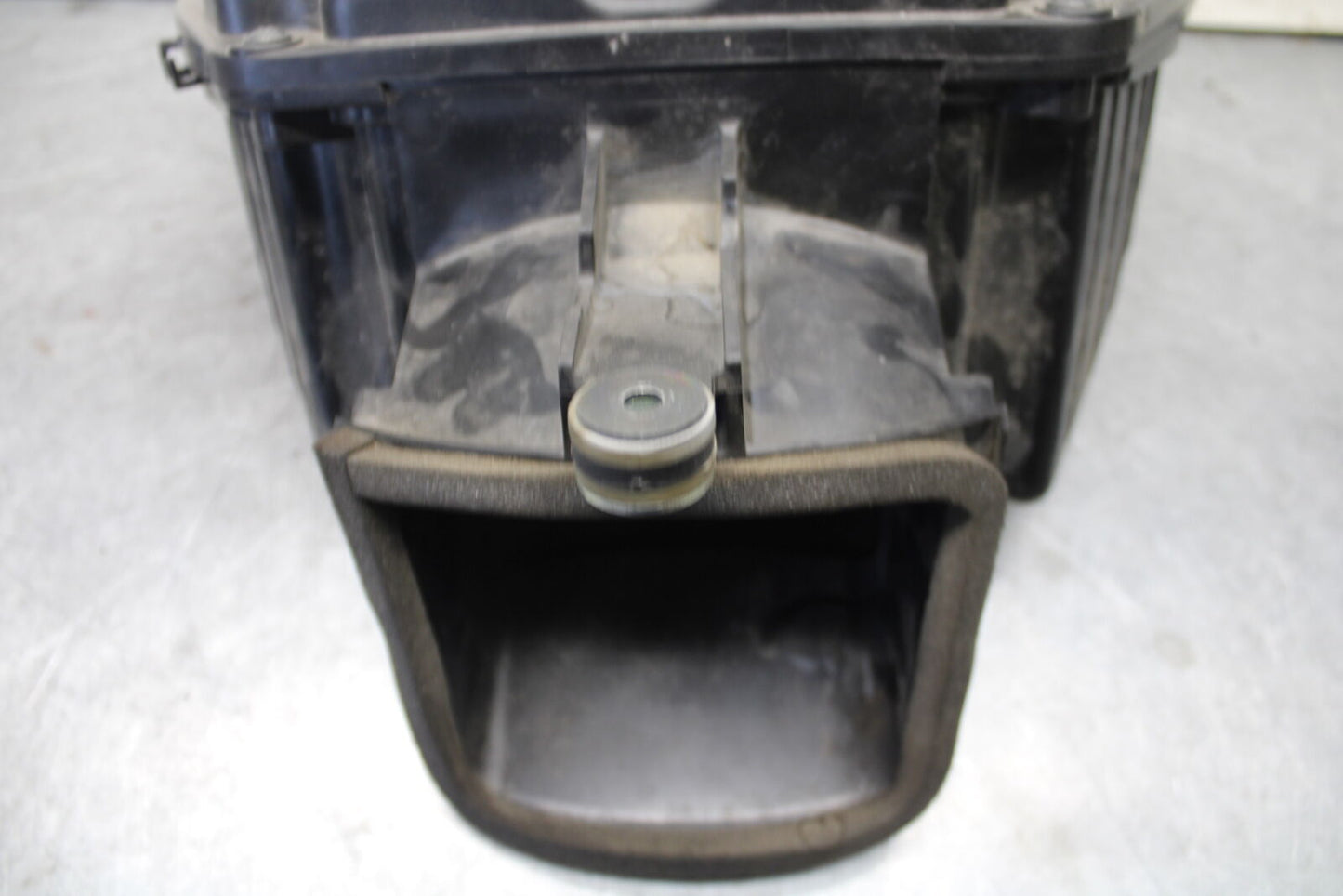 13-18 KAWASAKI NINJA ZX6R AIRBOX AIR INTAKE FILTER BOX BB682