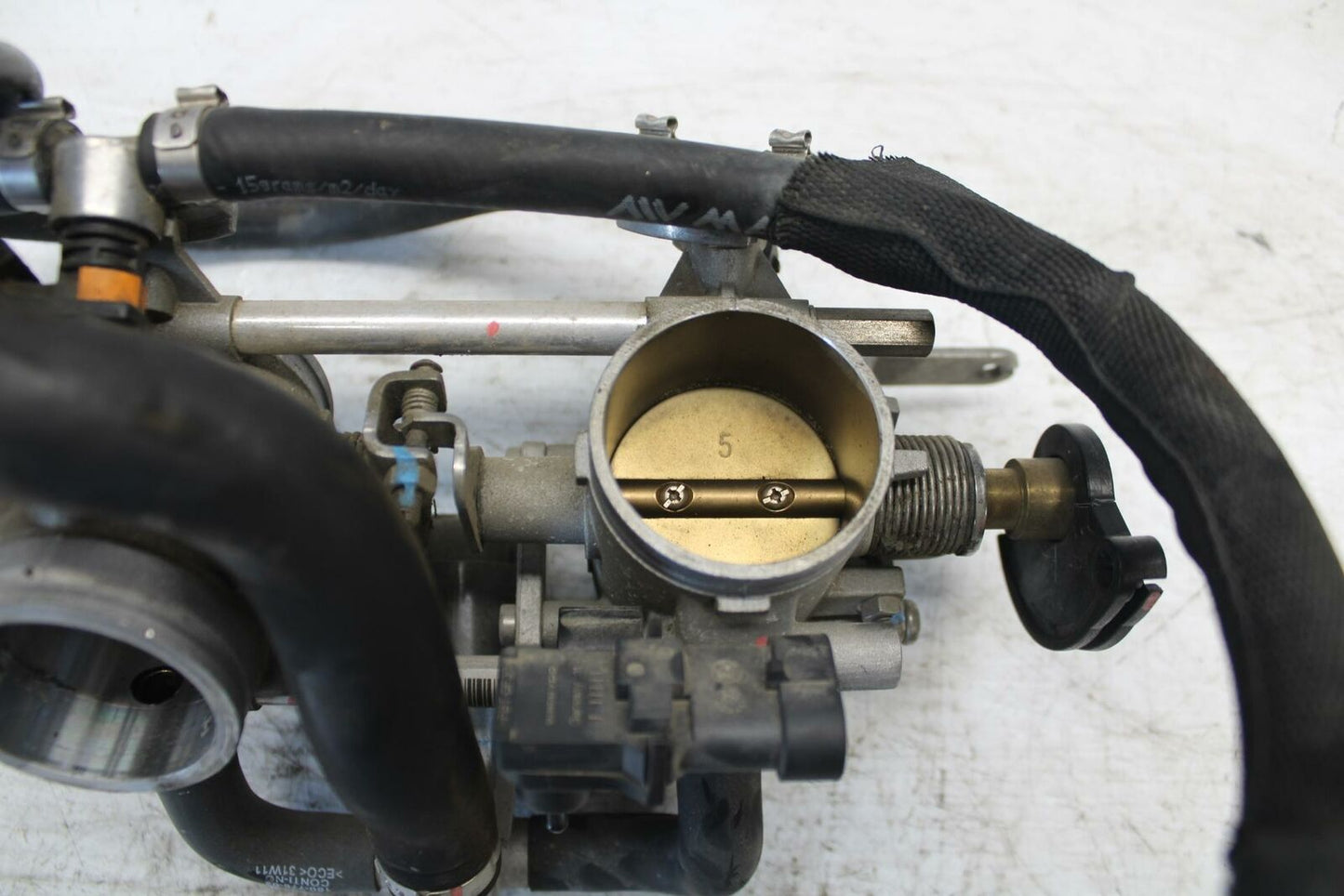 12 DUCATI MONSTER 796 MAIN FUEL INJECTORS / THROTTLE BODIES BB276