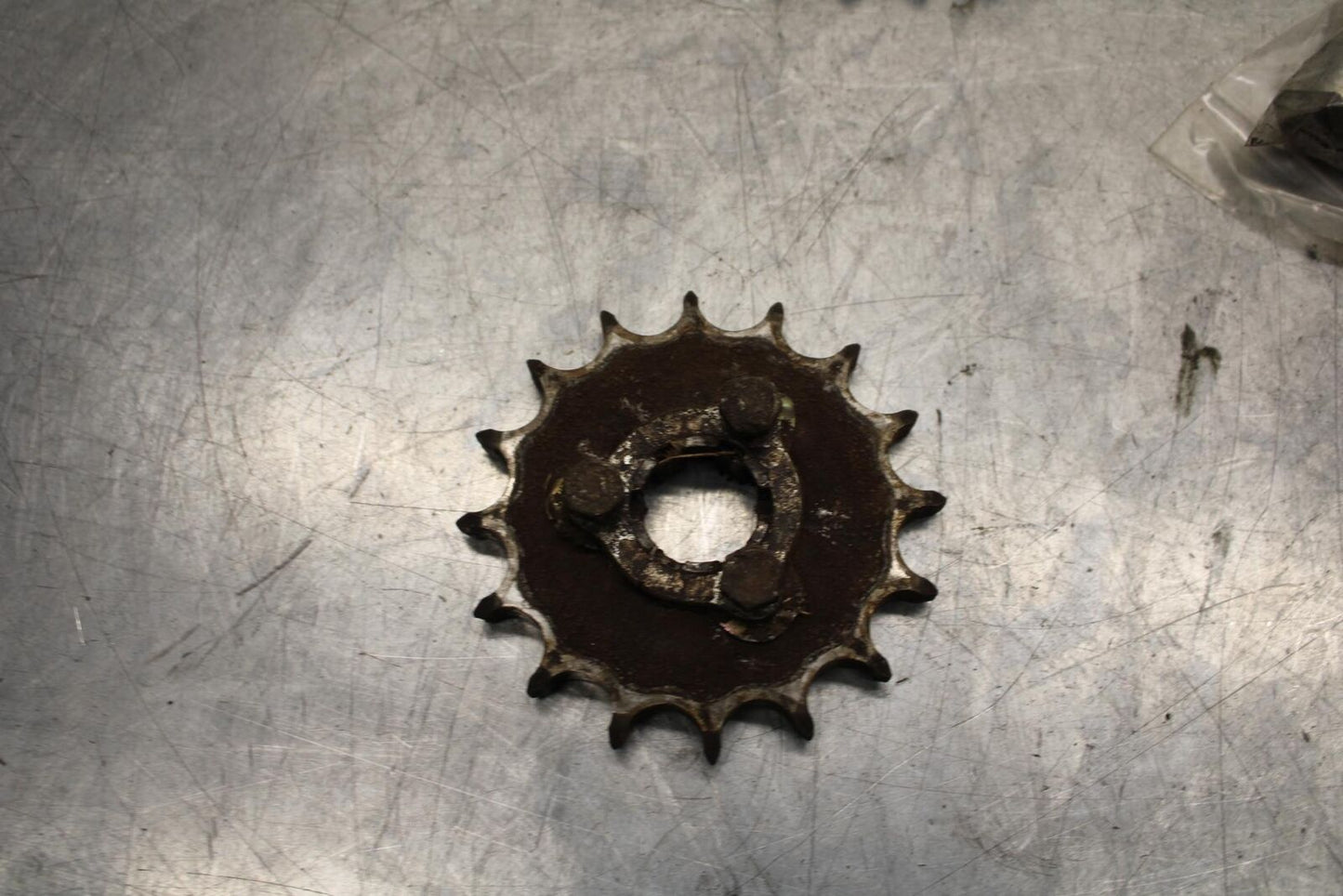 75 SUZUKI GT 550 FRONT AND REAR BACK SPROCKET BB67