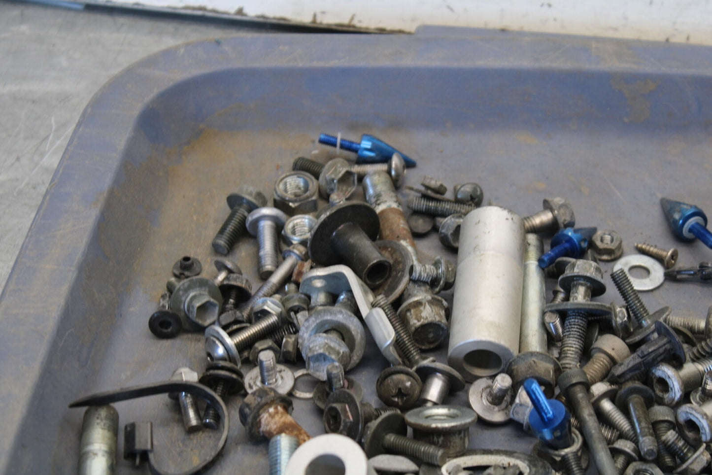 03-07 SUZUKI SV1000S ENGINE MOUNTING BOLTS HARDWARE SCREWS BB657