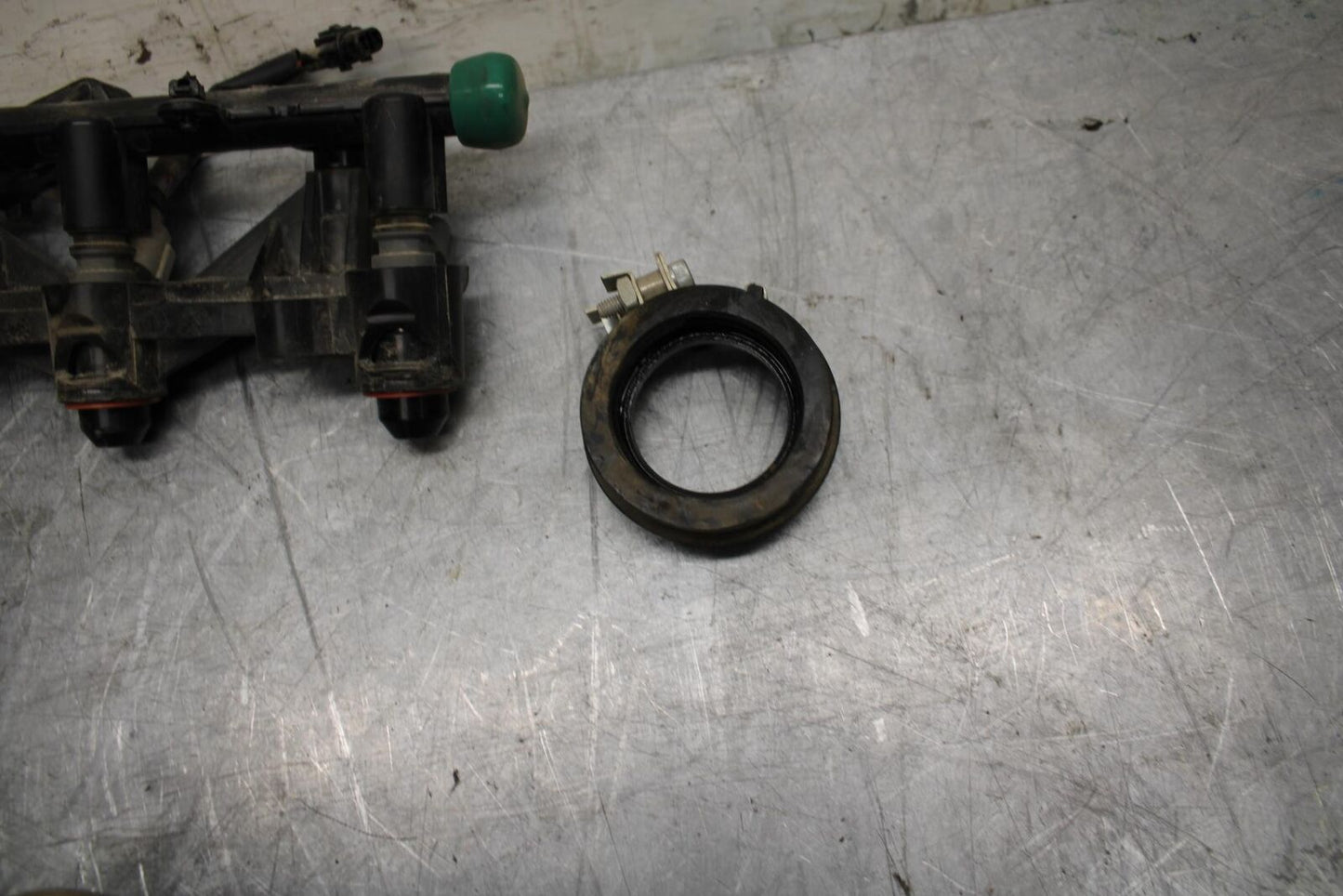 17-19 YAMAHA FZ09 MAIN FUEL INJECTORS / THROTTLE BODIES BB480