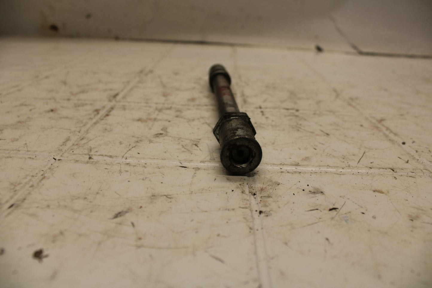 72 HONDA CB500 K1 FRONT WHEEL RIM AXLE PIVOT BOLT BB24