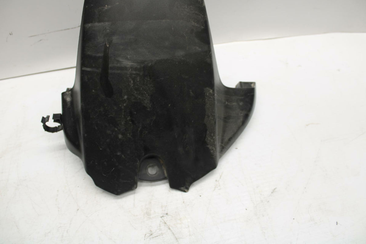 08-09 SUZUKI GSXR600 REAR BACK WHEEL TIRE HUGGER FENDER 63112-37H00-019 BB262