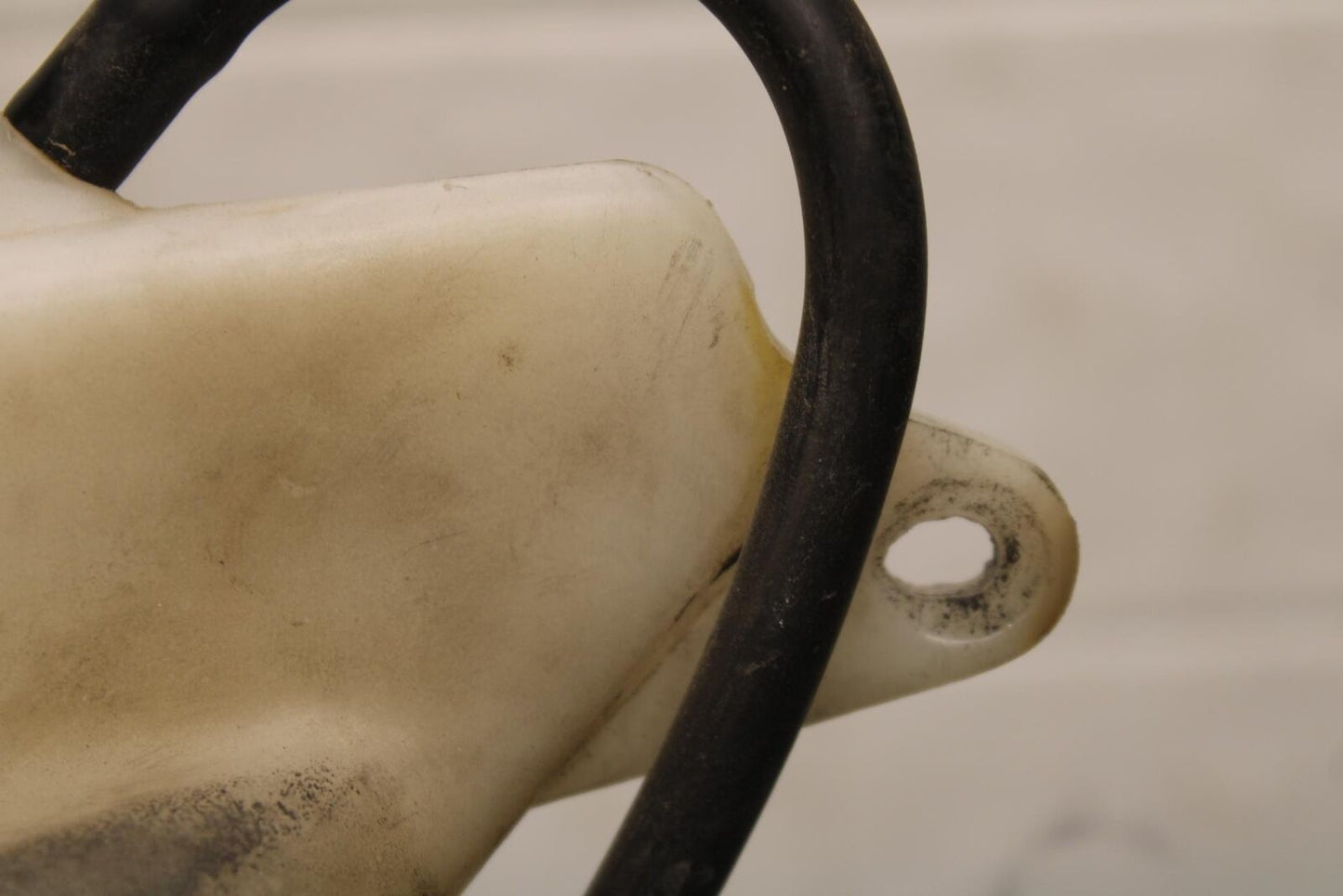 1999 Suzuki GSXR600 COOLANT WATER TANK RESERVOIR BOTTLE BB580