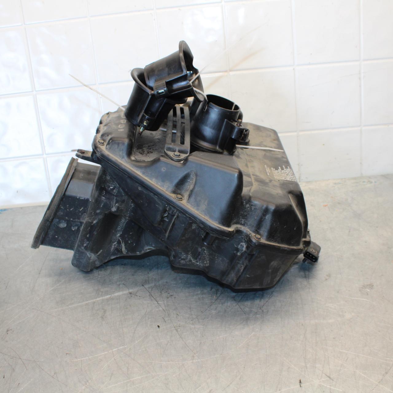 2006 Triumph Daytona 675 Triple AIRBOX AIR INTAKE FILTER BOX BB434