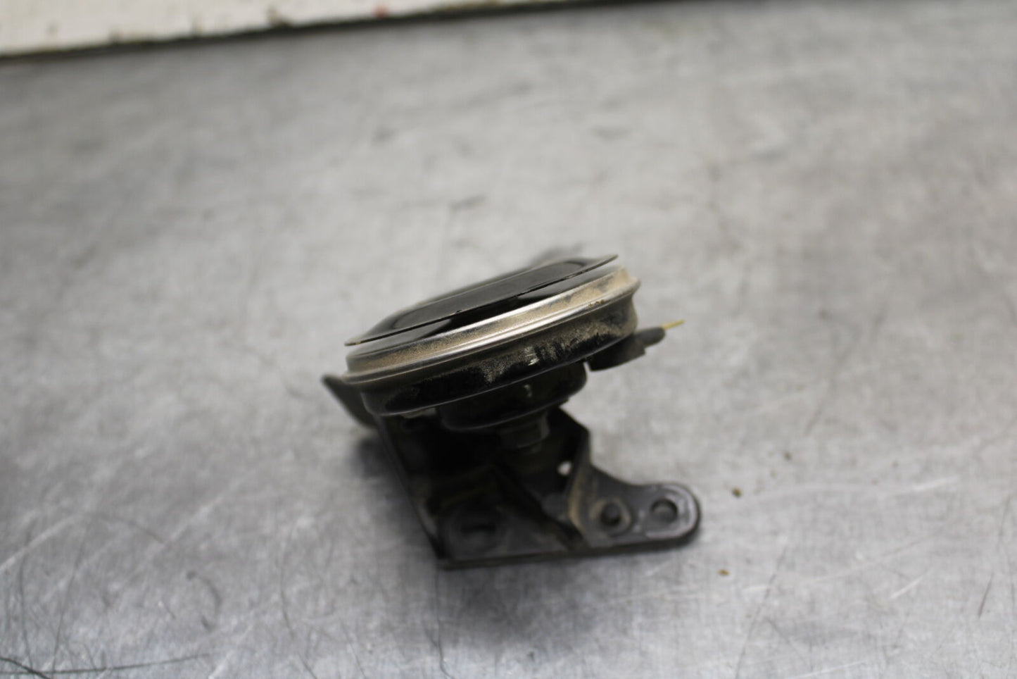 19-24 YAMAHA R3 HORN SIGNAL BB736