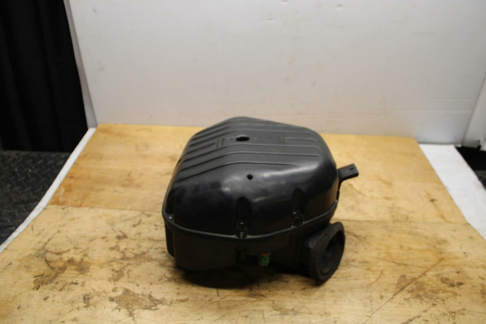 01-03 SUZUKI GSXR600 AIRBOX AIR INTAKE FILTER BOX BB336