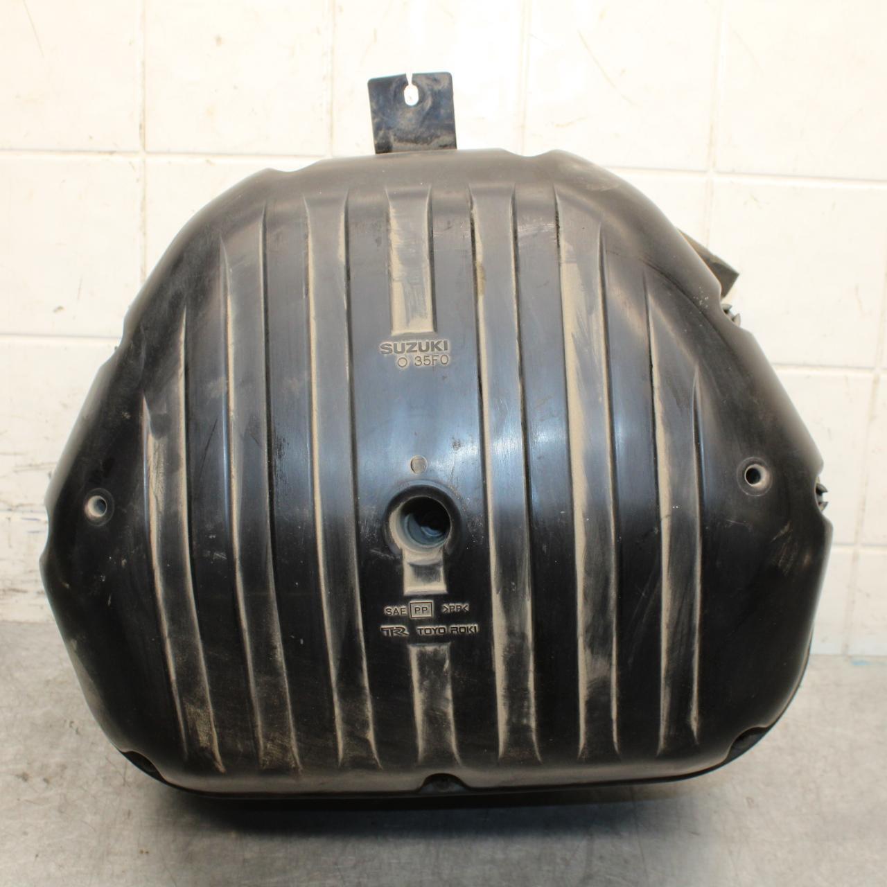 2001 Suzuki GSXR600 AIRBOX AIR INTAKE FILTER BOX 13700-39F00 BB59