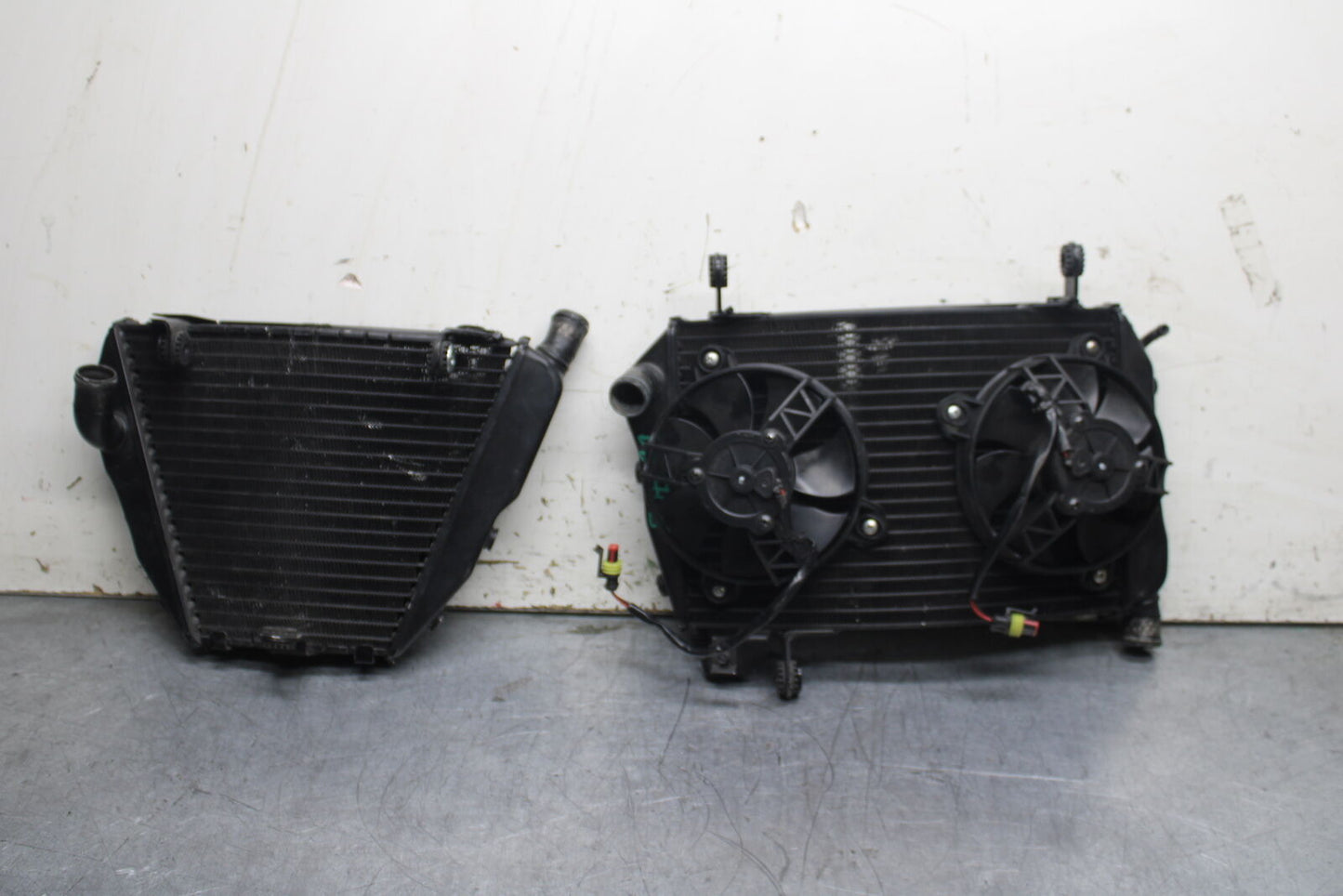 12-13 DUCATI STREETFIGHTER 848 ENGINE RADIATOR MOTOR COOLER SET PAIR BB705