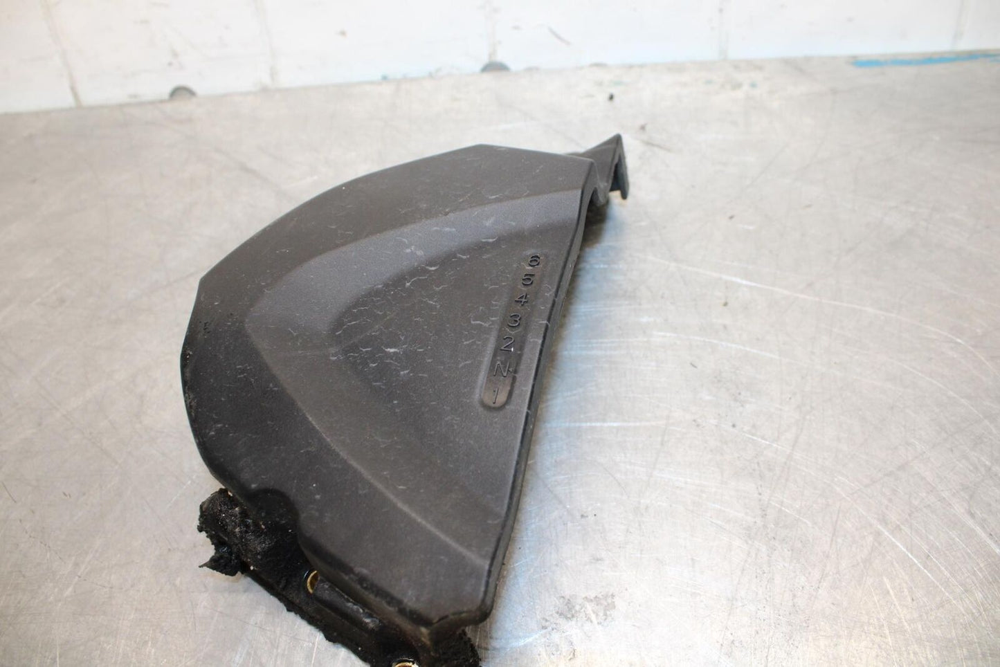 06-07 TRIUMPH DAYTONA 675 DAYTONA 675 ENGINE SPROCKET COVER BB441