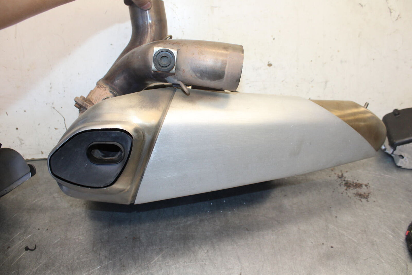 12-15 DUCATI 1199 PANIGALE FULL EXHAUST SYSTEM HEADERS PIPE MUFFLER BB699