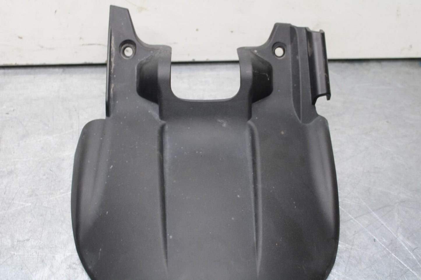 20-23 APRILIA RS660 REAR BACK WHEEL TIRE HUGGER FENDER BB611