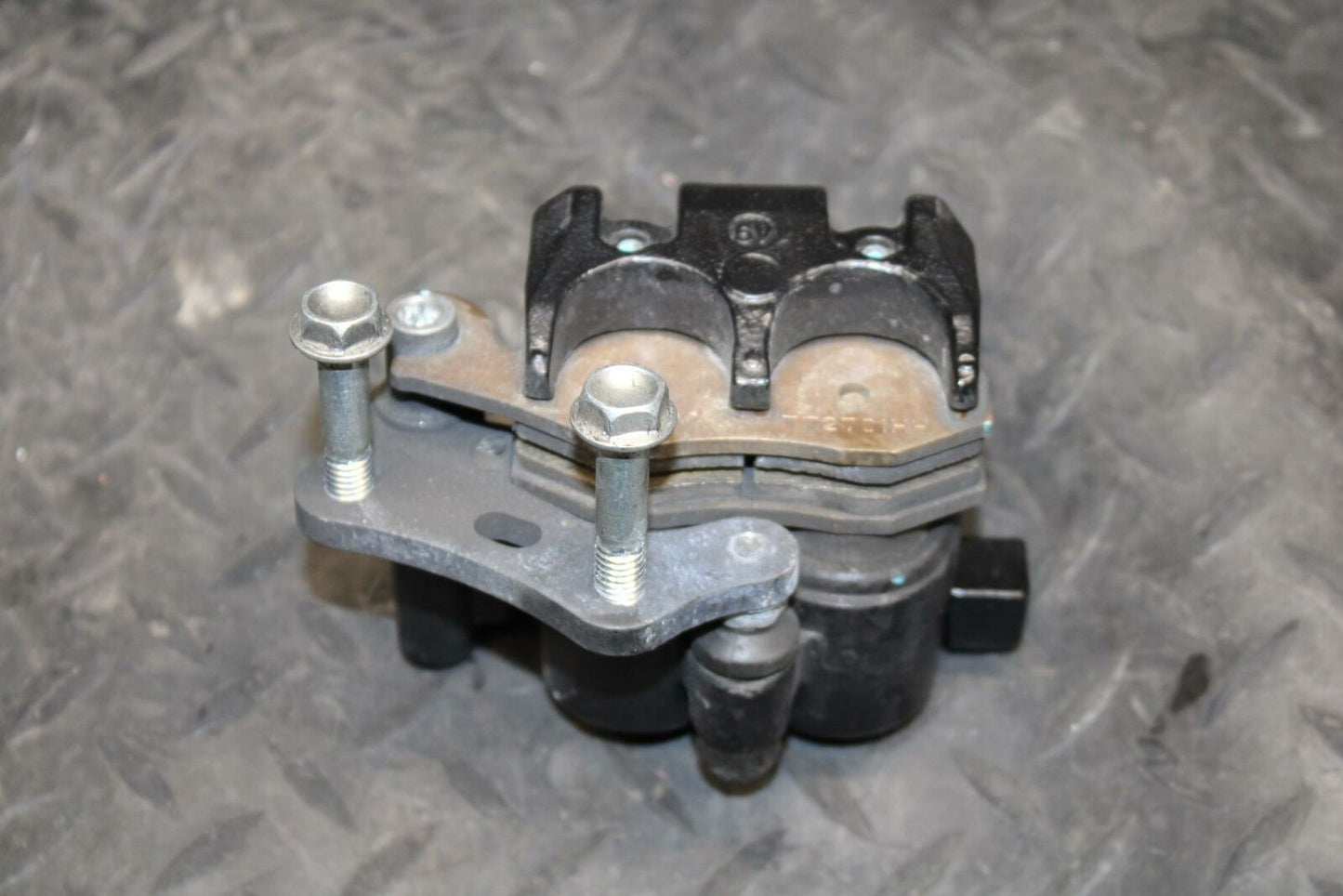 17 KAWASAKI NINJA 300 RIGHT FRONT BRAKE CALIPER BB215