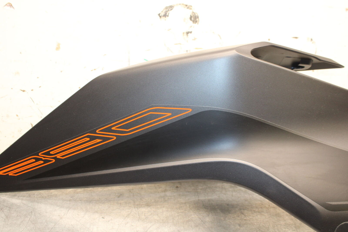 17-24 KTM 390 DUKE LEFT FRONT UPPER MID SIDE FAIRING COWL PLASTIC BB734