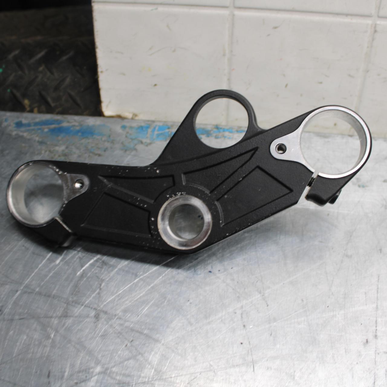 17-18 YAMAHA YZF R3 FORKS UPPER TRIPLE TREE CLAMP BB438