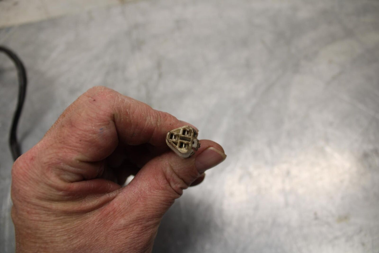 04-05 SUZUKI GSXR600 ENGINE MOTOR GEAR POSTION SENSOR BB329