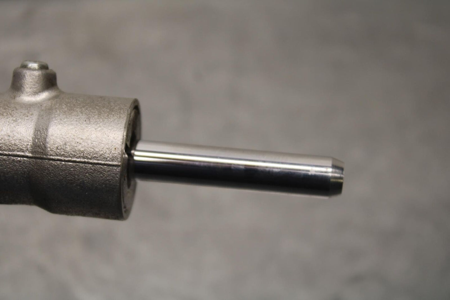 01-03 SUZUKI GSXR600 STEERING DAMPER STABILIZER ITEM B BB639