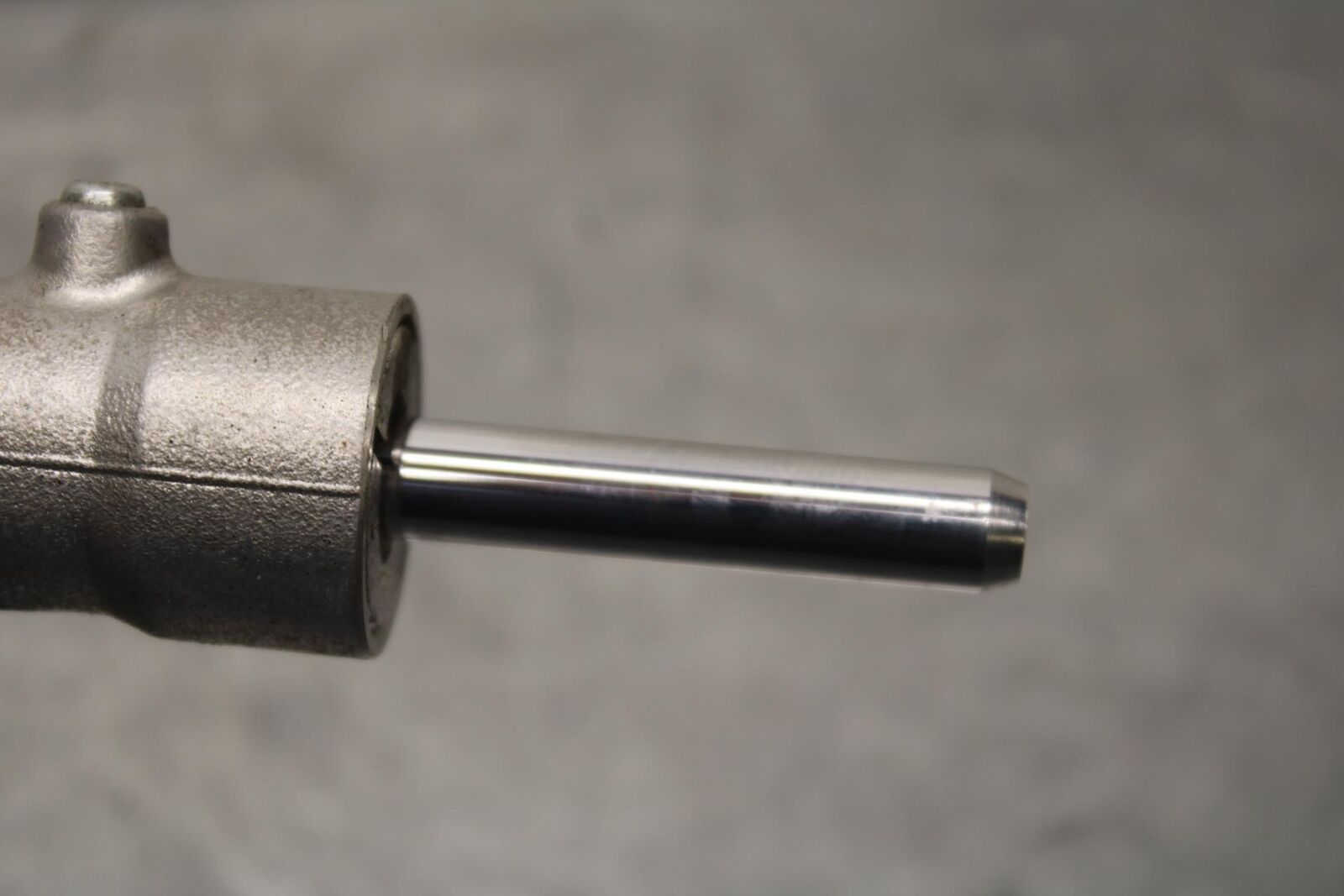 01-03 SUZUKI GSXR600 STEERING DAMPER STABILIZER ITEM B BB639