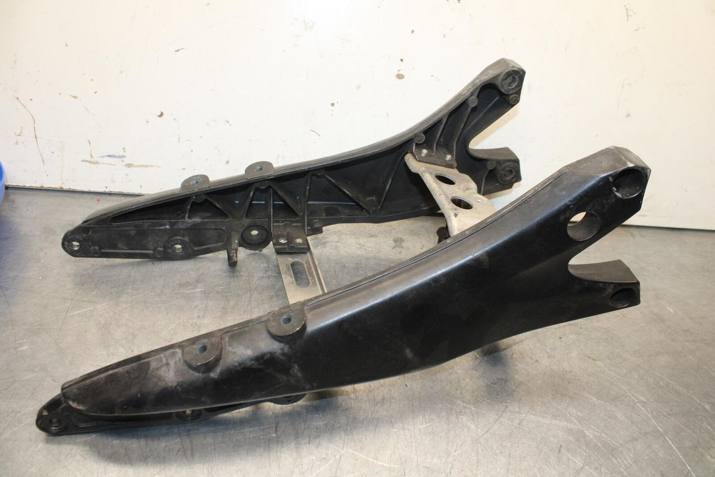 06-07 SUZUKI GSXR 600 750 FRONT SUBFRAME SUB FRAME BB98