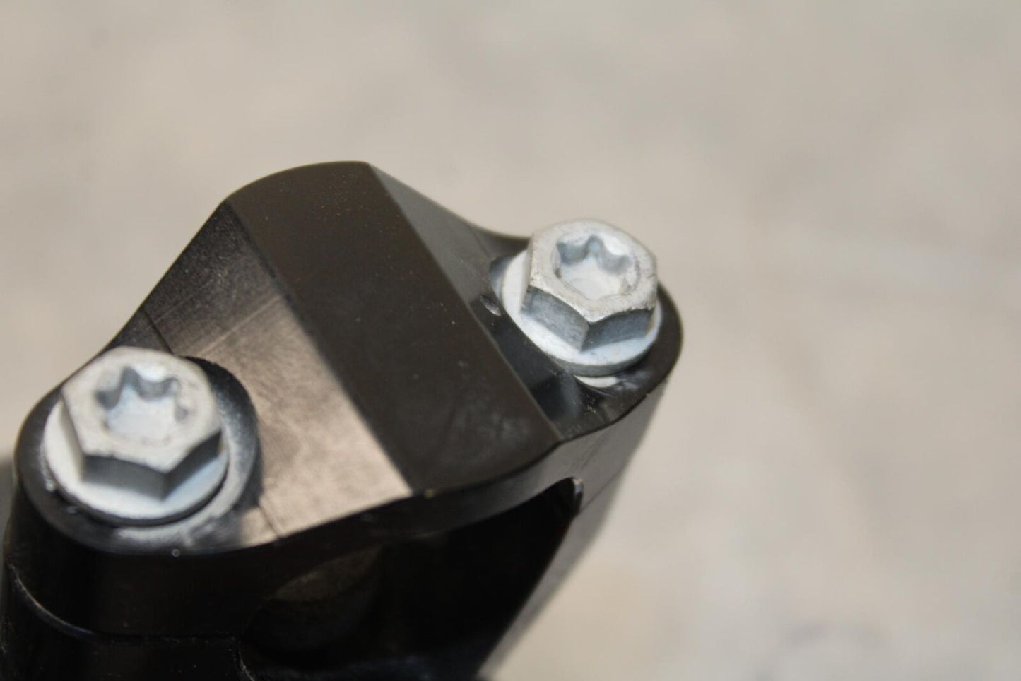 20-24 KTM 890 DUKE R HANDLEBAR RISERS BB627