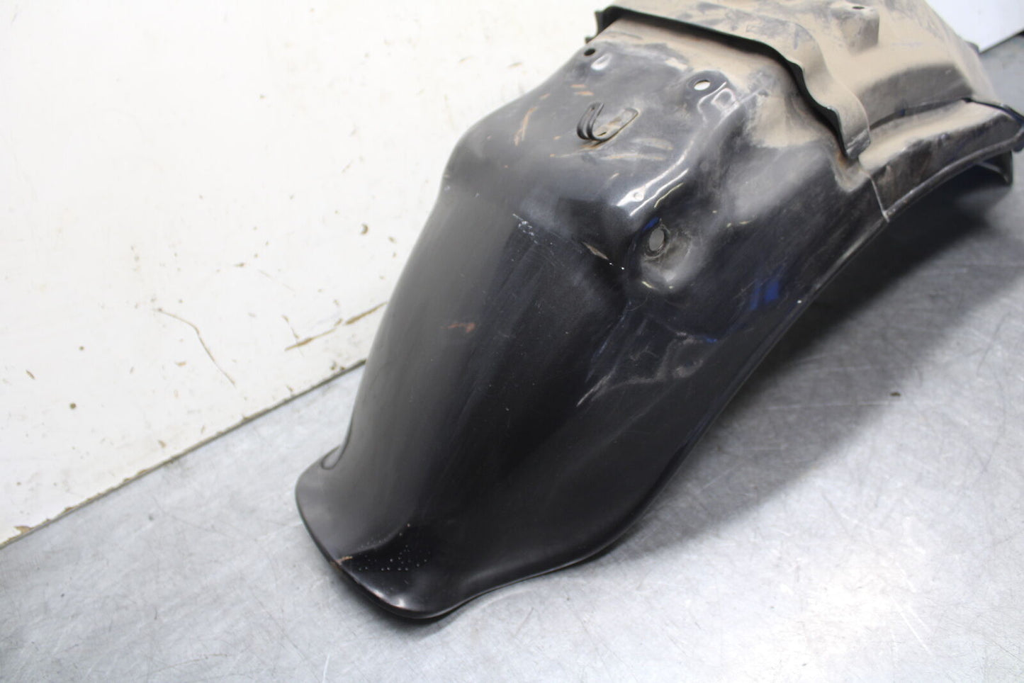 85-86 SUZUKI MADURA 1200 REAR BACK WHEEL FENDER MUD GUARD BB691