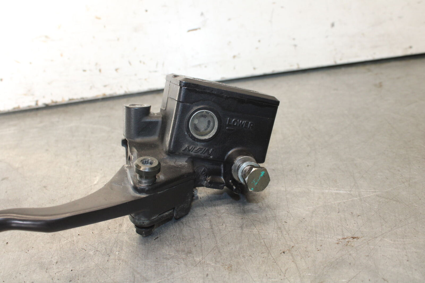 01-06 TRIUMPH TIGER 955I FRONT BRAKE MASTER CYLINDER w/ LEVER BB693