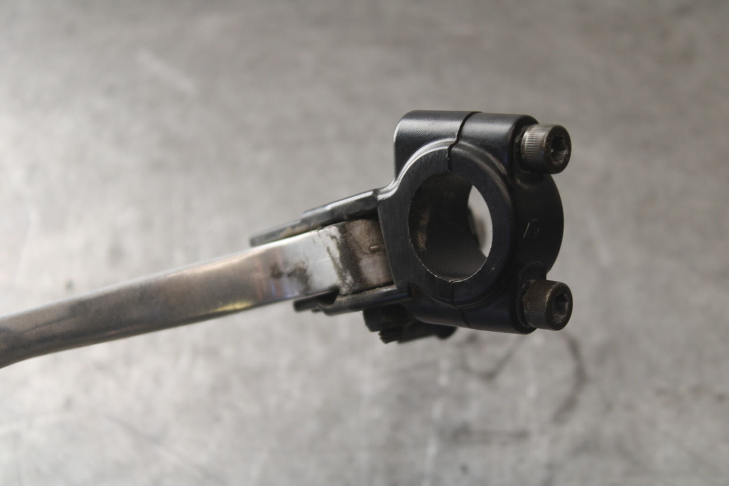 07-08 TRIUMPH DAYTONA 675 CLUTCH PERCH MOUNT WITH LEVER BB685