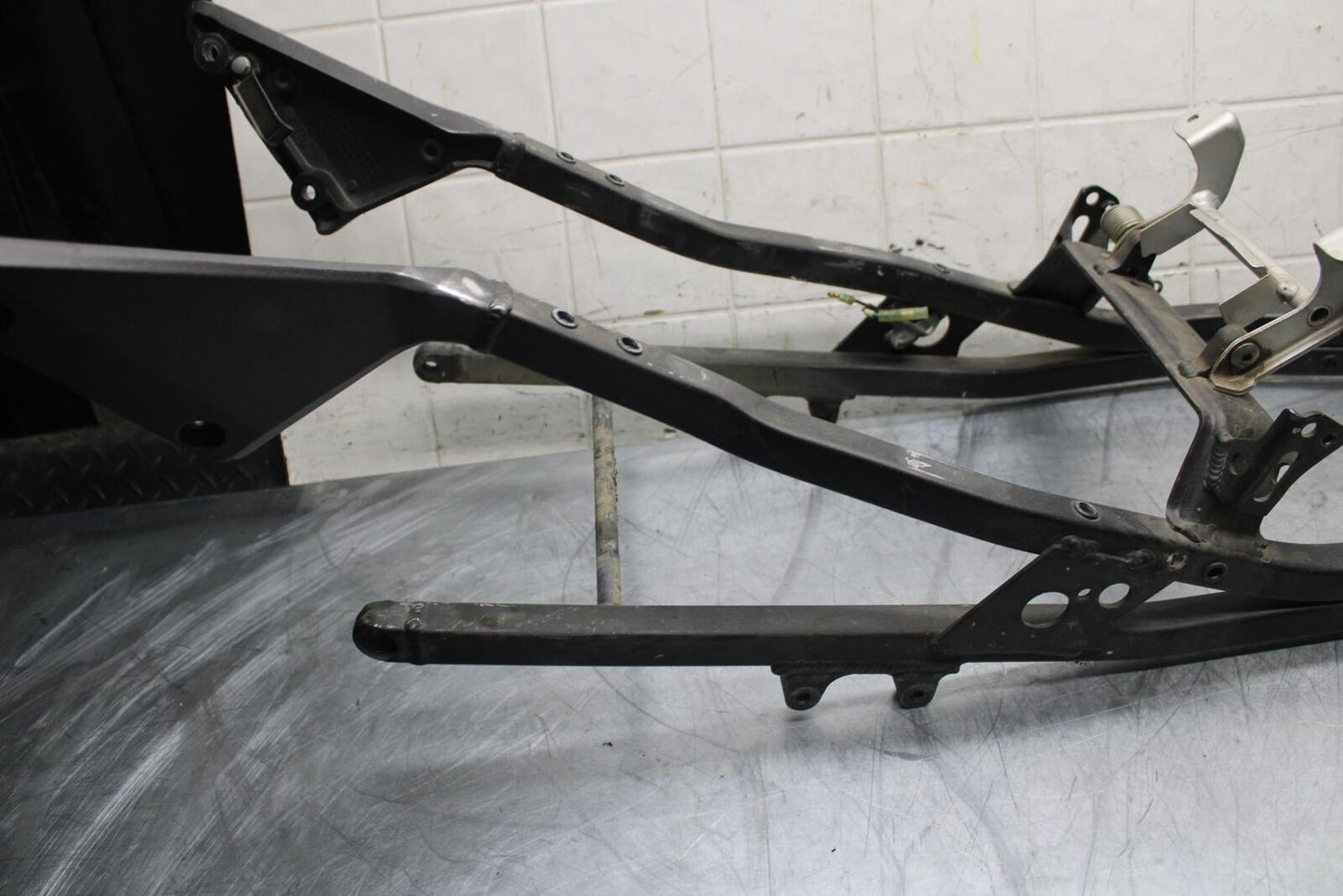 02-03 HONDA CBR900RR 954 REAR SUBFRAME BACK SUB FRAME BB497