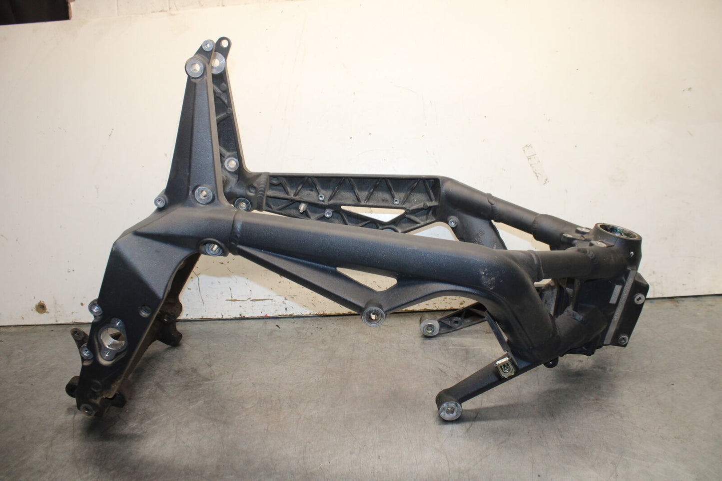 07-08 TRIUMPH DAYTONA 675 FRAME CHASSIS BB685
