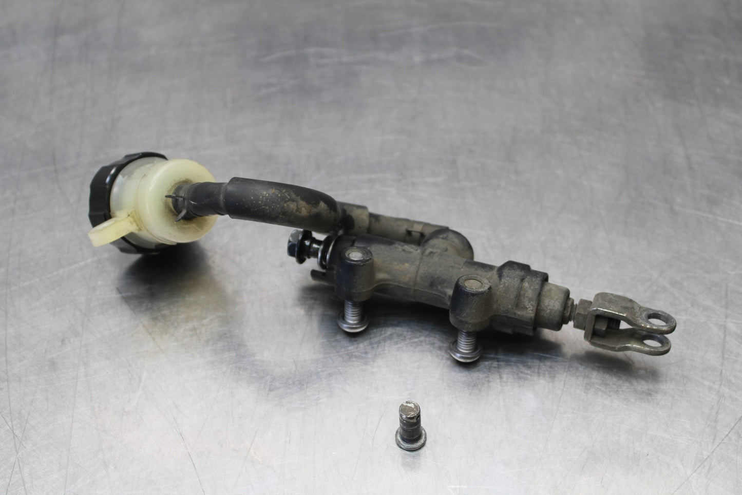 08 KAWASAKI NINJA ZX10R REAR BACK BRAKE MASTER CYLINDER W RESERVOIR BB201