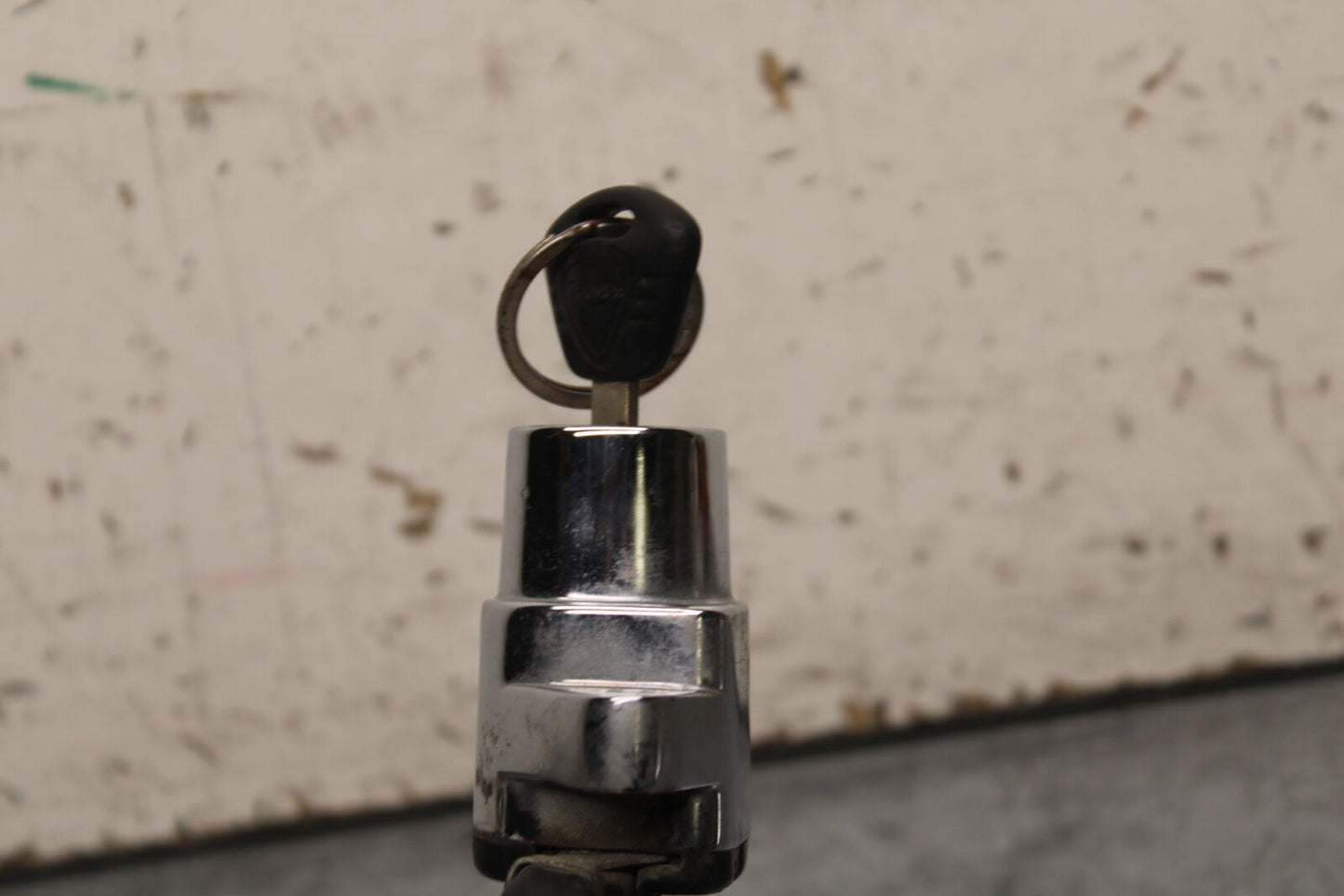 14-16 TRIUMPH AMERICA LT IGNITION LOCK W KEY BB720