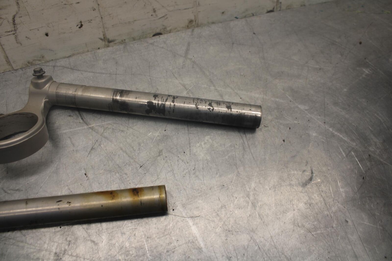 03-04 SUZUKI GSXR1000  CLIP ON ONS HANDLEBARS PAIR SET 56111-18G00 BB459