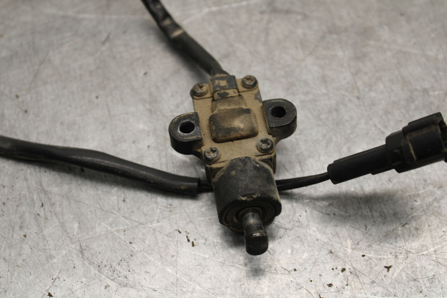 09-11 TRIUMPH DAYTONA 675 KICKSTAND SIDE KICK STAND SENSOR BB652