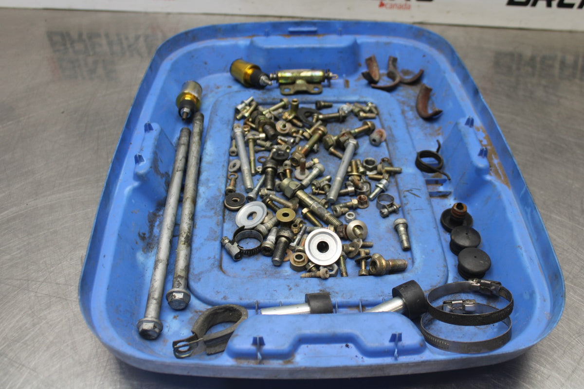 05 DUCATI SUPERSPORT 800 MOUNTING BOLTS HARDWARE SCREWS BB913