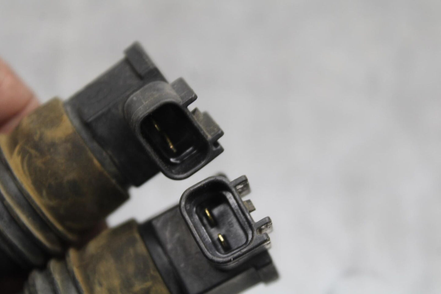 01 SUZUKI GSXR1000 IGNITION  COIL  PLUG CAPS 33410-35F00 33410-35F10 BB100 #B