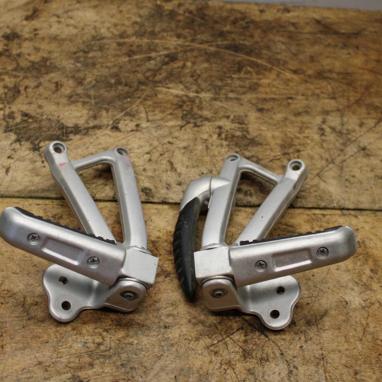 04-07 DUCATI ST3 REAR BACK PASSENGER PEG SET PAIR BB347